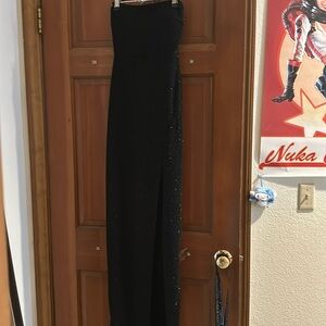 Long strapless black dress with glitter